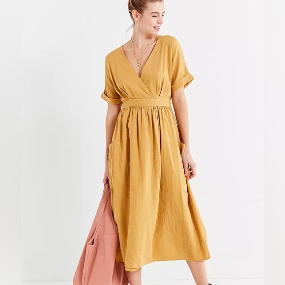 Urban outfitters Gabriella yellow linen wrap midi dress - Picture 6 of 12
